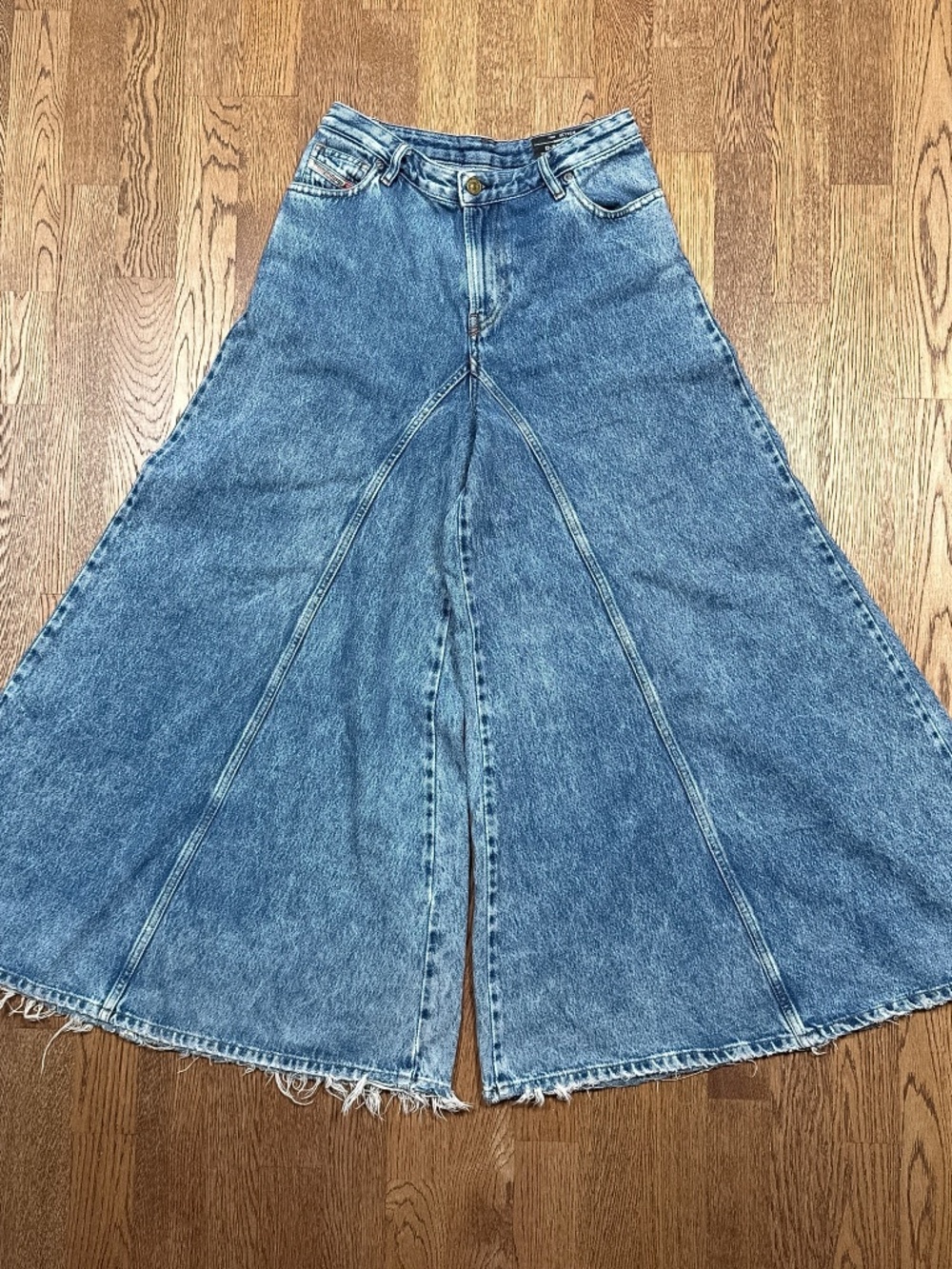 Diesel D-Spritzz Bootcut Flare Ultra Wide Leg Distressed Denim Jeans Womens 24